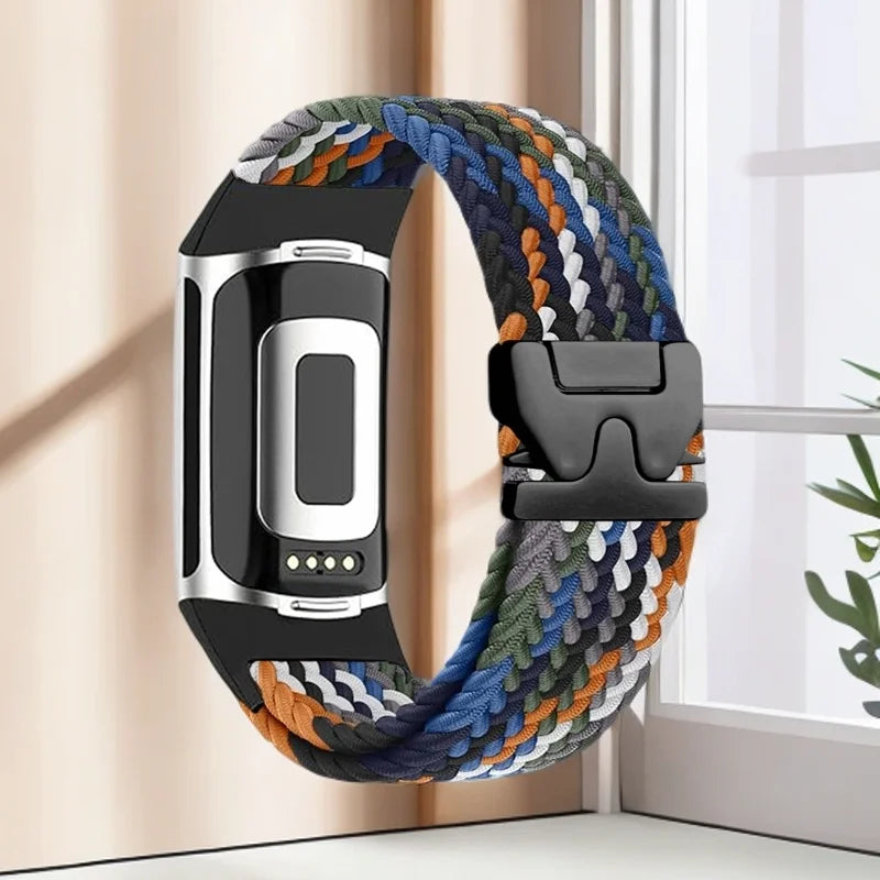 Pleciony pasek do zegarka Fitbit Charge 5, Charge 6 czarno-pomarańczowo-niebieski