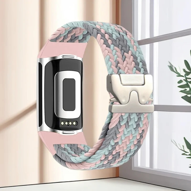 Pleciony pasek do zegarka Fitbit Charge 5, Charge 6 różowo-szary