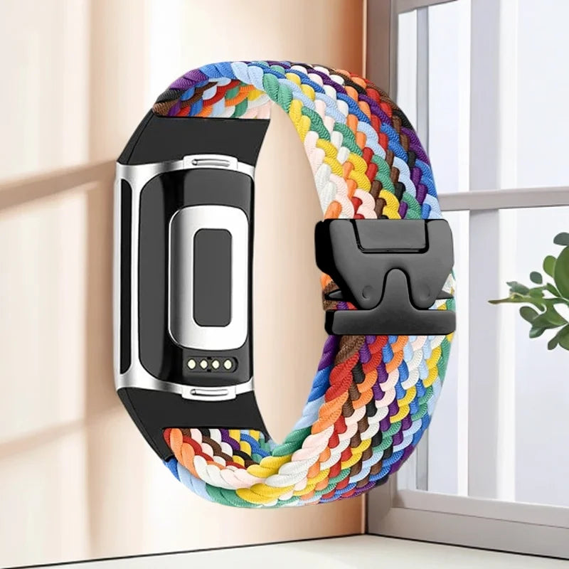 Pleciony pasek do zegarka Fitbit Charge 5, Charge 6 tęczowy