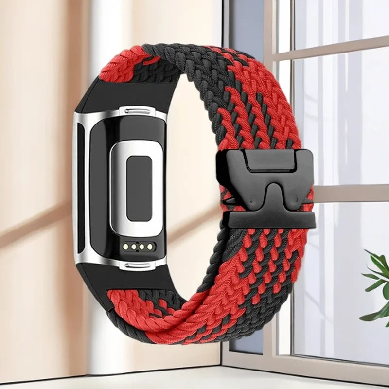 Pleciony pasek do zegarka Fitbit Charge 5, Charge 6 czerwono-czarny