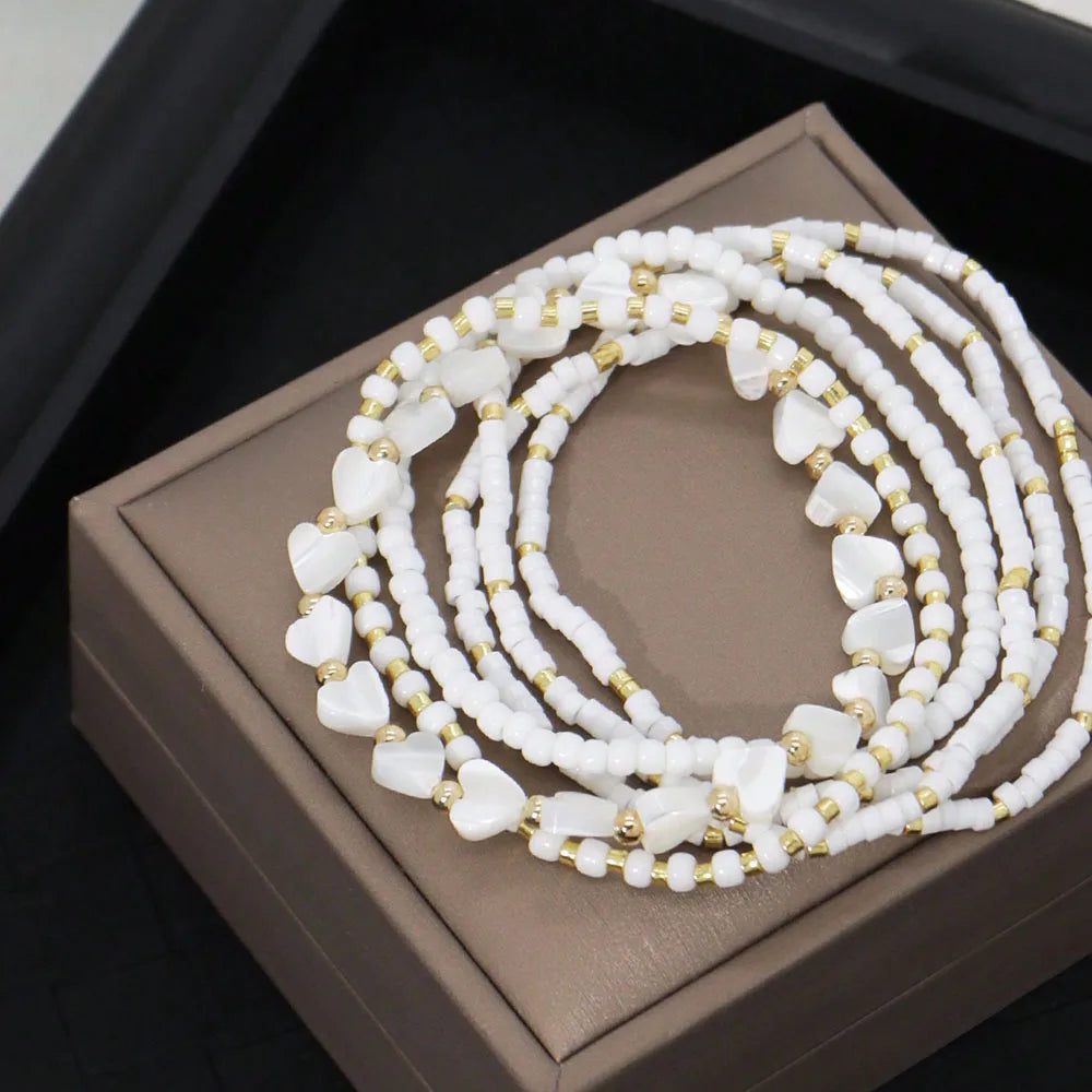 Bransoletki z koralików i serc