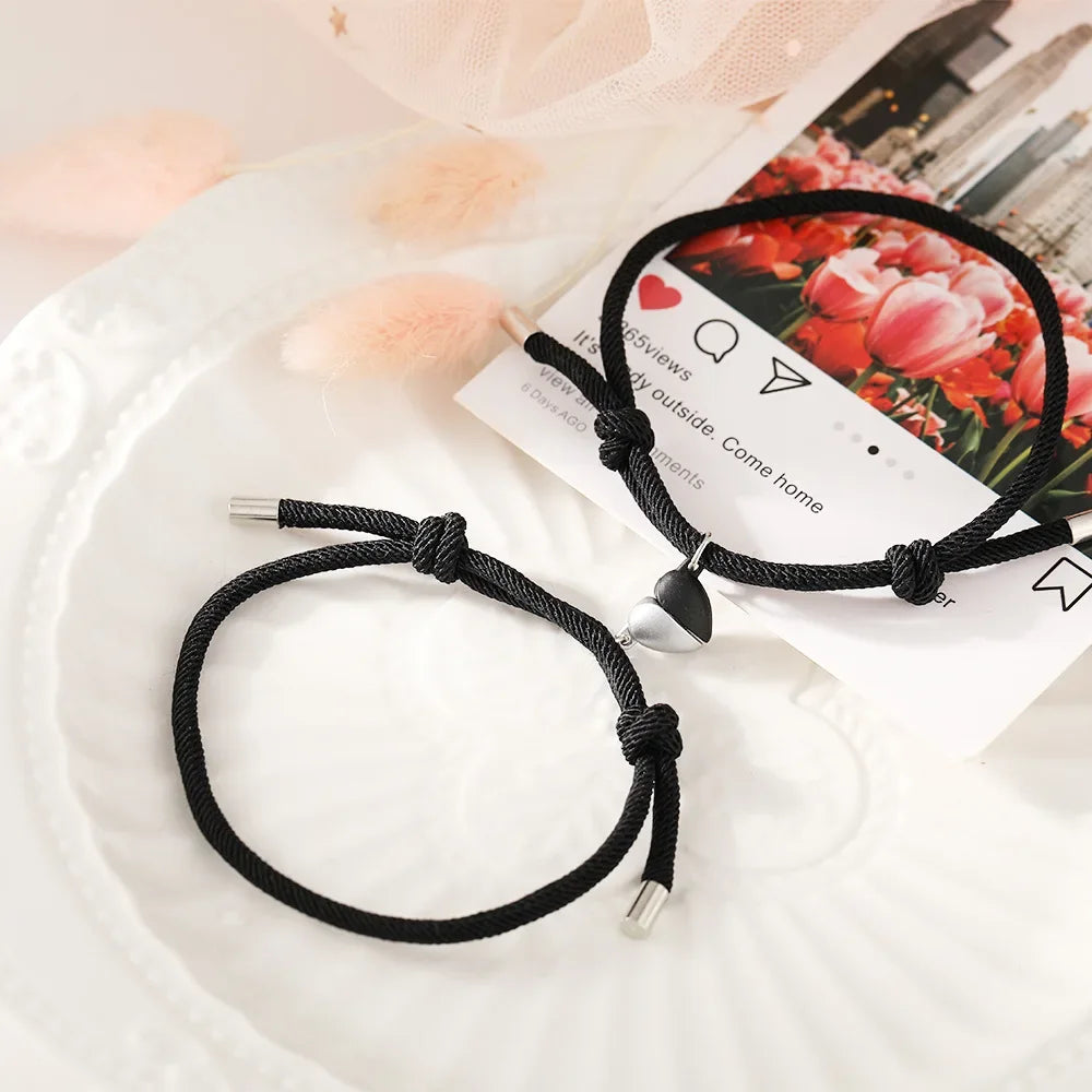 Bransoletki dla par przyjaciół z magnetycznym sercem Gourmette