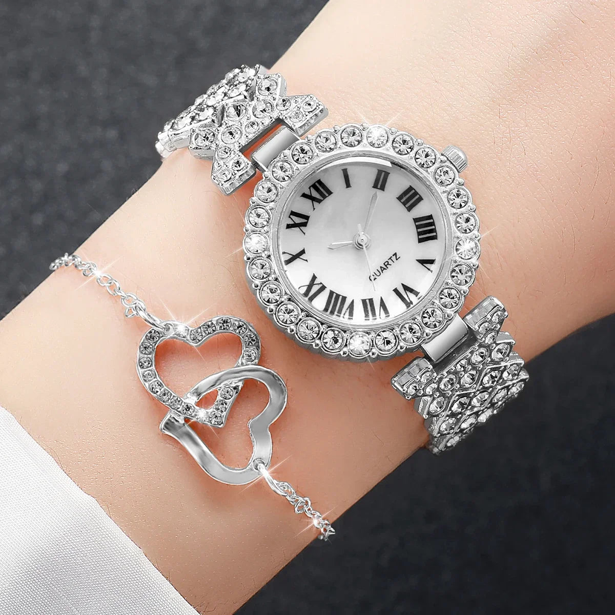 Zestaw 5 biżuterii z motywem serca 