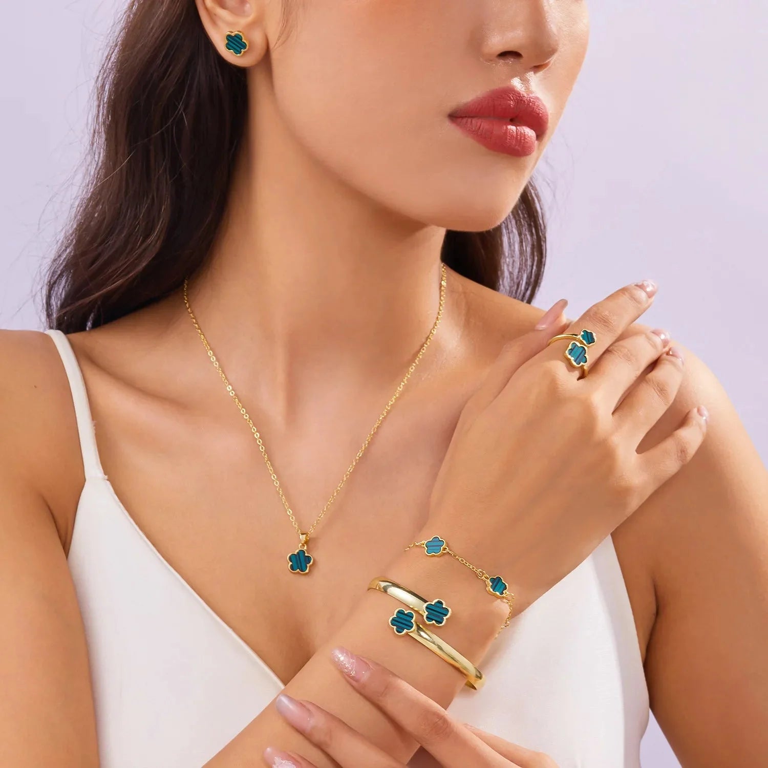 Zestaw 5 biżuterii z koniczynkami 