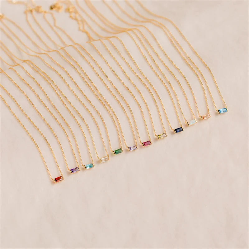 Collier avec Fin Pendentif Coloré Pierre de Naissance