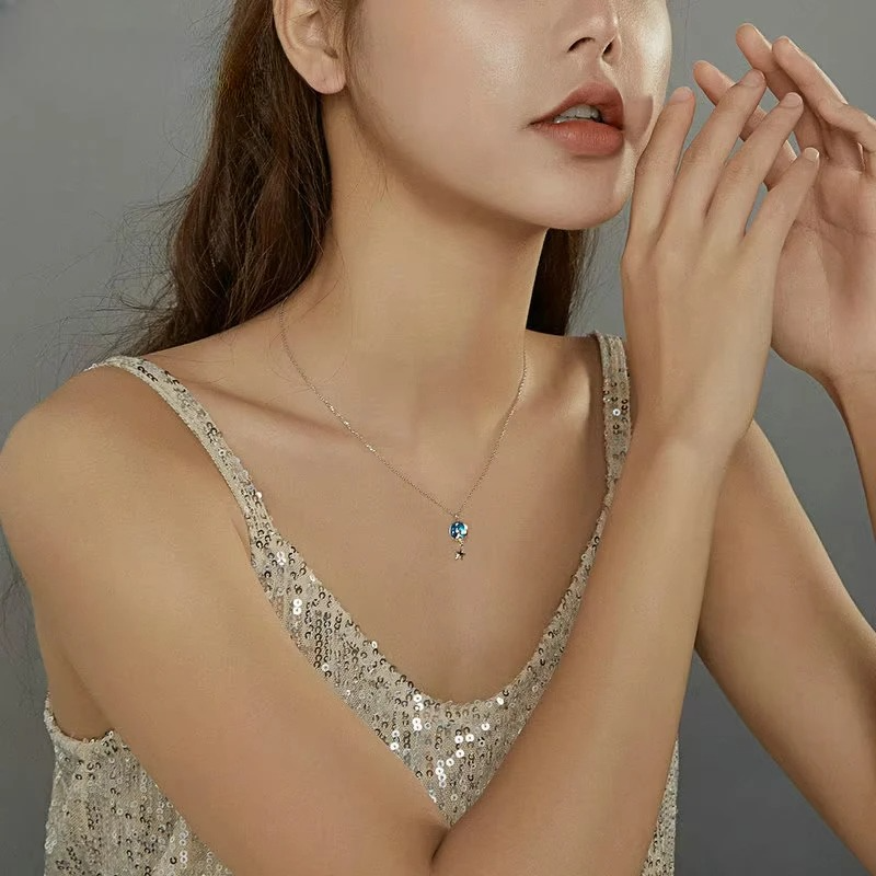 Collier avec Pendentif avec Décor Lune et Chat