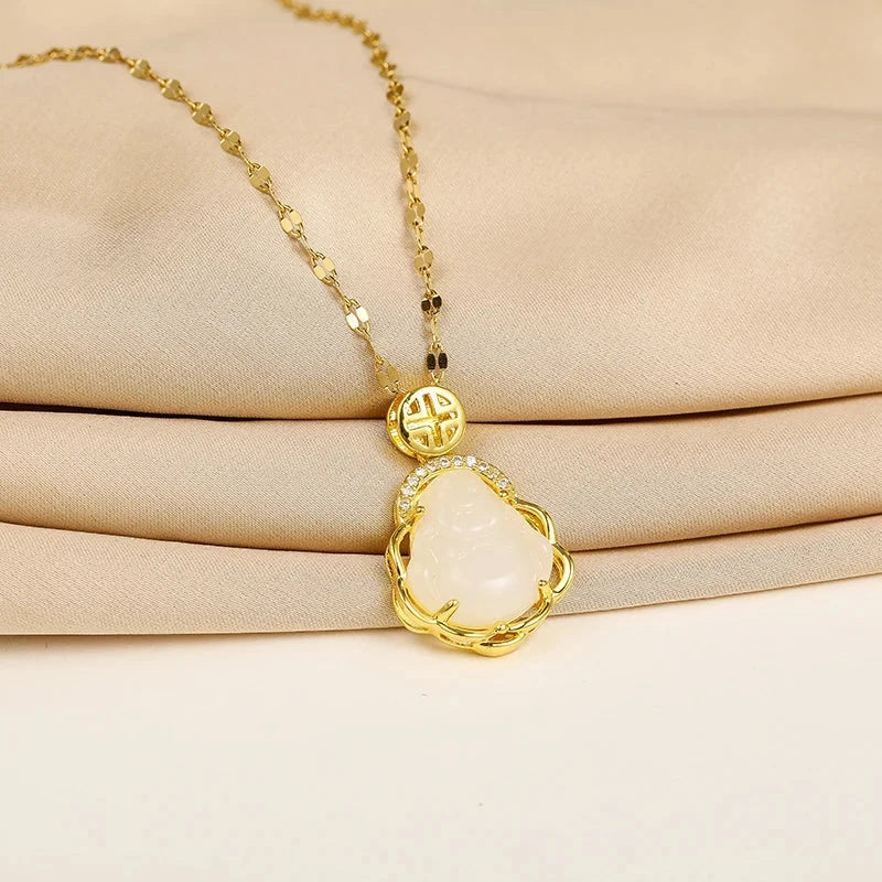 Naszyjnik z białym wisiorkiem Buddy