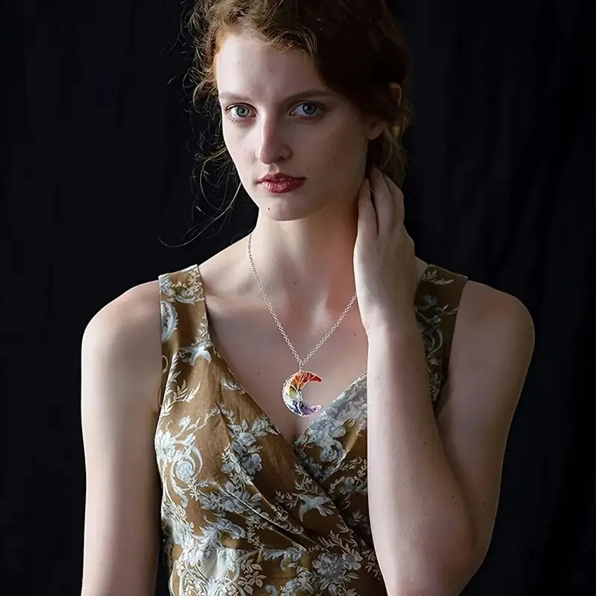 Naszyjnik z zawieszką w kształcie półksiężyca 7 czakr