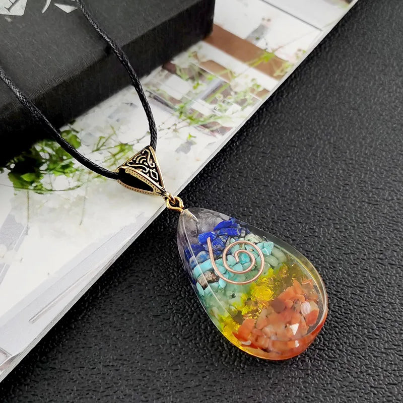 Naszyjnik z zawieszką z kamieni 7 czakr