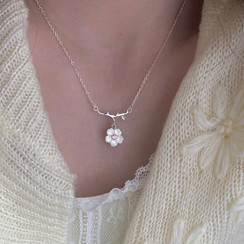Collier avec Pendentif Fleur de Cerisier