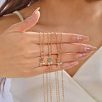 Naszyjnik z zawieszką w kształcie kwiatu tulipana z cyrkonią 