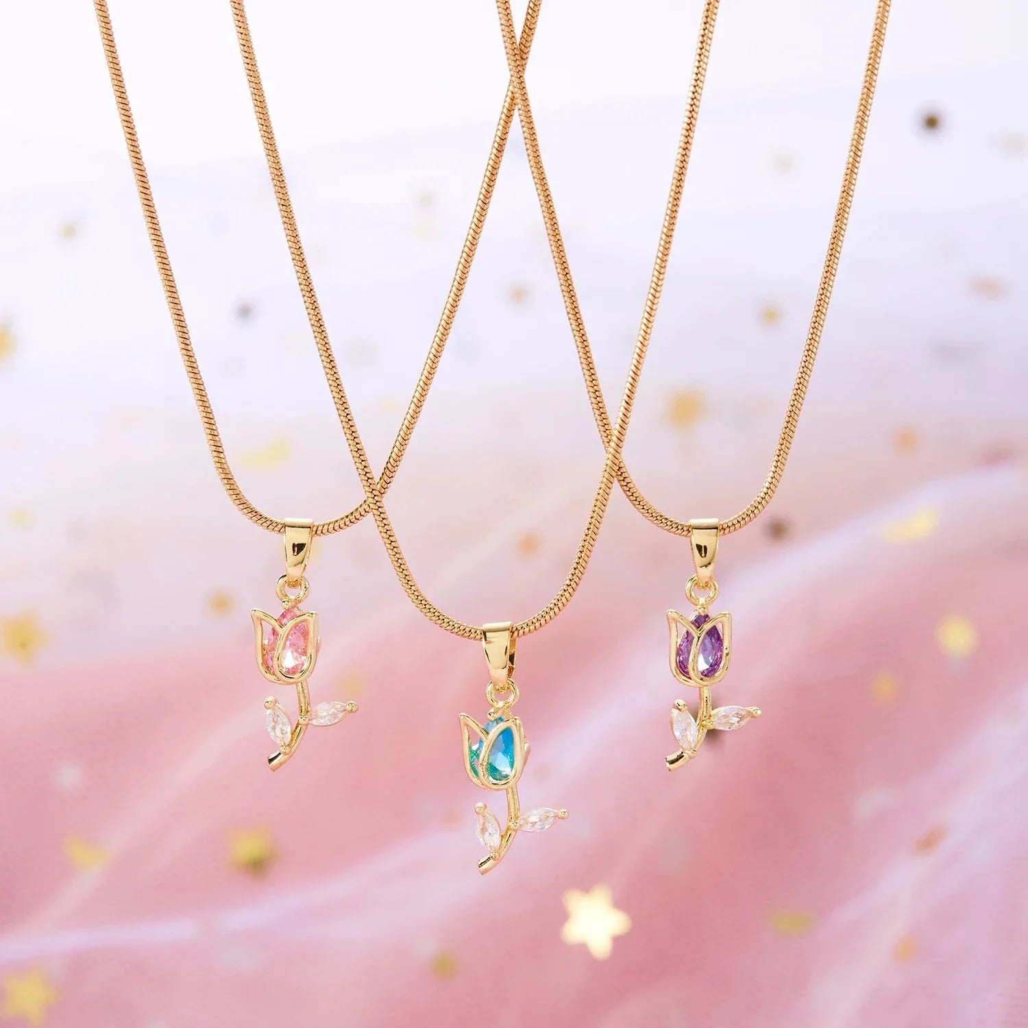 Collier avec Pendentif Fleur de Tulipe en Zircon vert