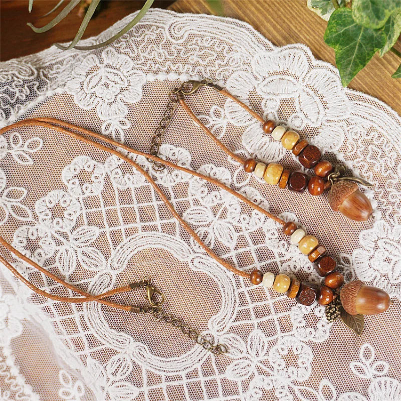 Collier avec Pendentif Gland en Bois Automnale