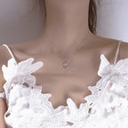 Naszyjnik z zawieszką w kształcie księżyca i gwiazdy z kryształu