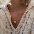 Naszyjnik z zawieszką w kształcie księżyca dla kobiet, złoty