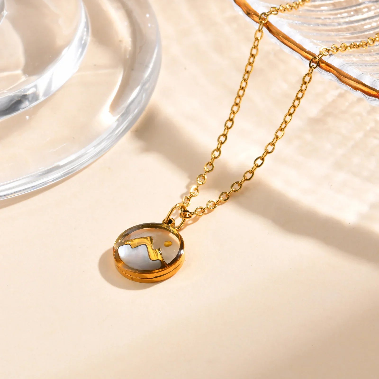 Collier avec Pendentif Montagne et Lune