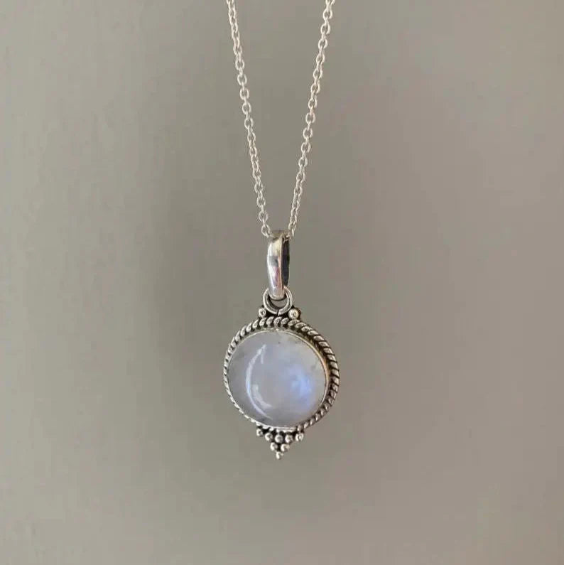 Collier avec Pendentif Pierre de Lune Style Vintage
