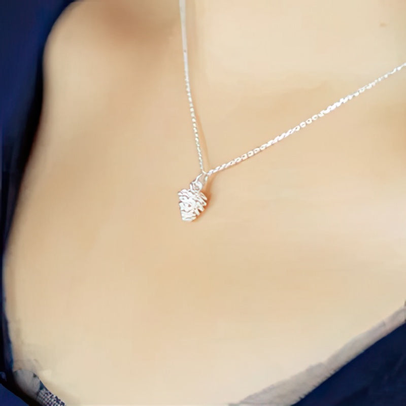 Halskæde med kogler vedhæng 