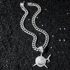 Naszyjnik z zawieszką rekina ze strasu srebrny