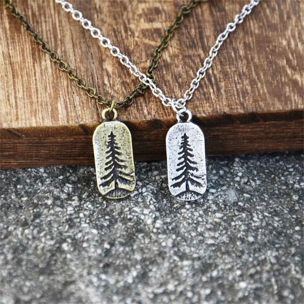 Halskæde med juletræsvedhæng