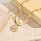 Halskæde med vedhæng med firkløver held og lykke og zirkon