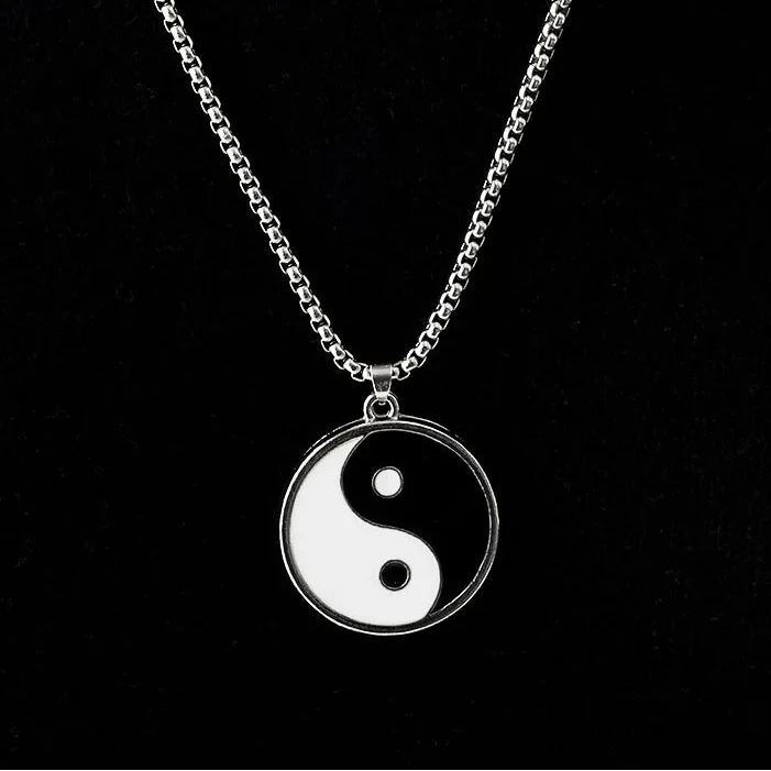 Collier avec Pendentif Yin Yang Noir et Blanc