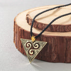 Naszyjnik triskelNaszyjnik celtycki Triskel (srebrny lub złoty) stare brąz