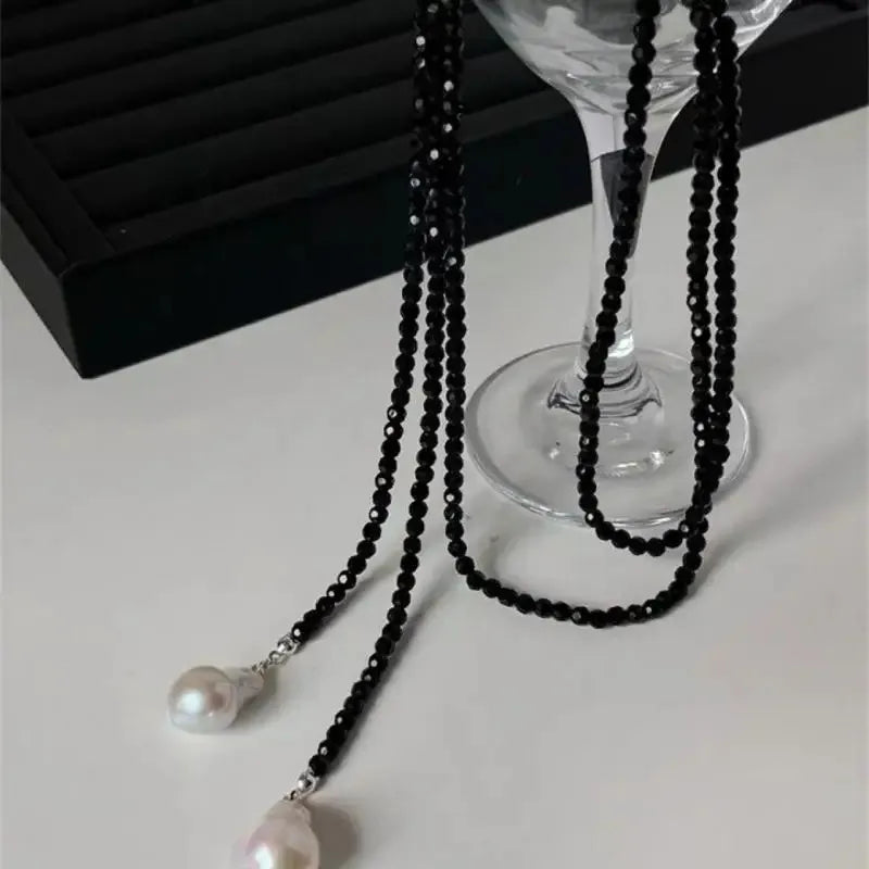 Collier de Charme avec Pendentif perles noir