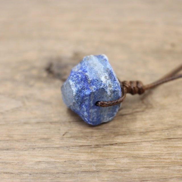 Reiki helande halsband i naturlig sten 