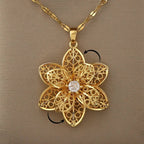 Naszyjnik z zawieszką z pięknym obracającym się kwiatem anty-stres