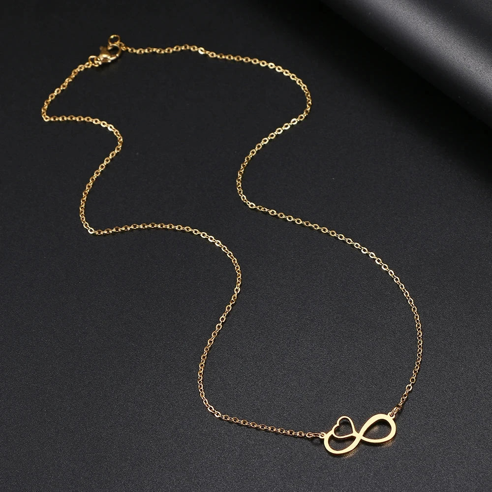 Collier Pendentif Femme Symbole Infini et Coeur or