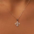 Naszyjnik i zawieszka Kwiat Lilii Łańcuszek i medalion srebrny