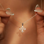 Naszyjnik i zawieszka Kwiat Lilii Łańcuszek i medalion srebrny