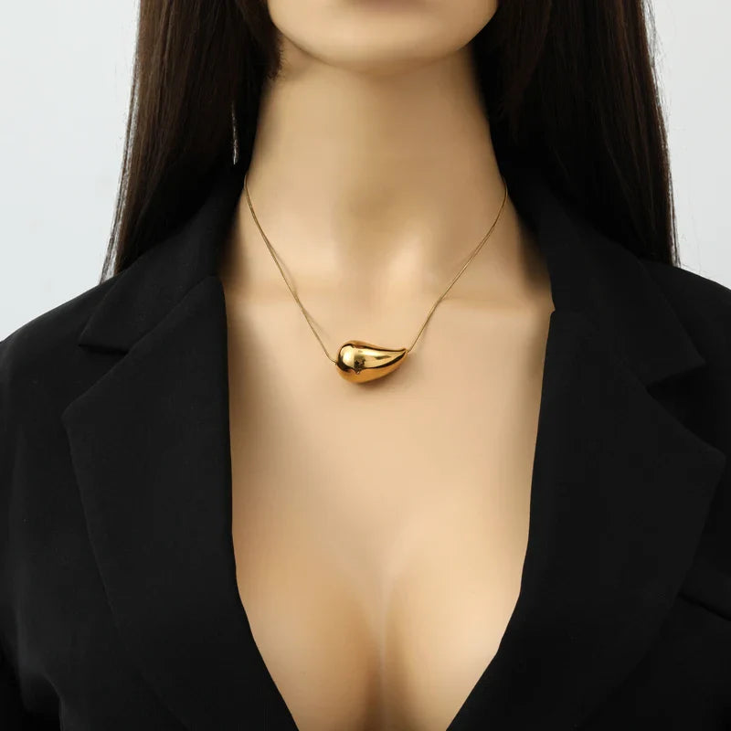 Náhrdelník s přívěskem Kapka vody zlato styl 2