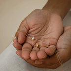 Naszyjnik z zawieszką w kształcie kropli wody z perłą z cyrkonu srebrny