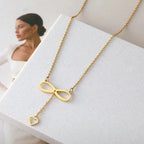 Naszyjnik z zawieszką nieskończoności i sercem ze złota