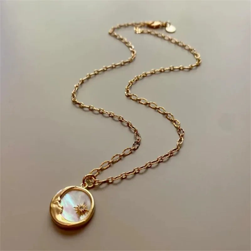 Collier Pendentif Lune ou Soleil Rond lune