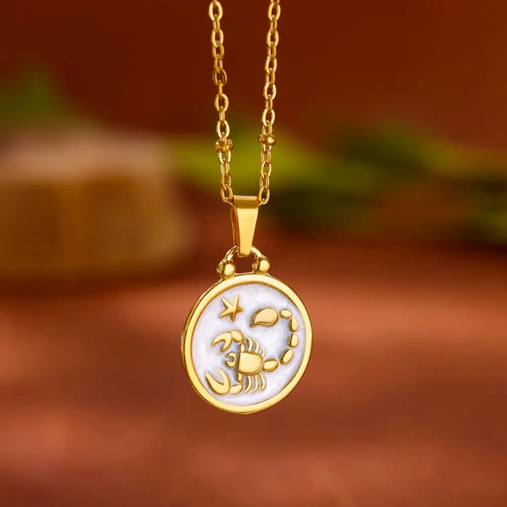 Collier Pendentif Or et Blanc Signe du Zodiaque 12 Constellations scorpion