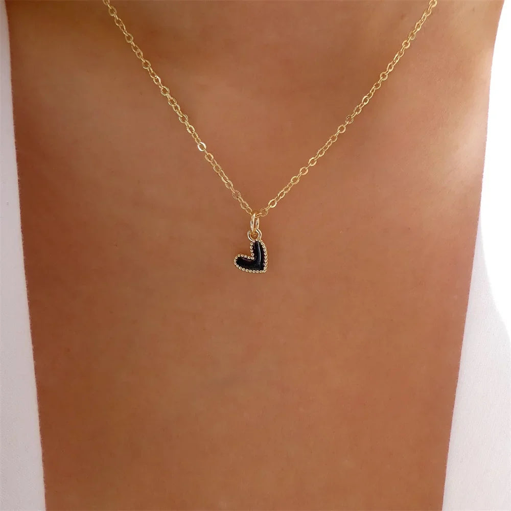 Collier Pendentif Petit Coeur Ras-de-Cou noir