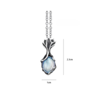 Naszyjnik z wisiorkiem z kamienia księżycowego vintage a