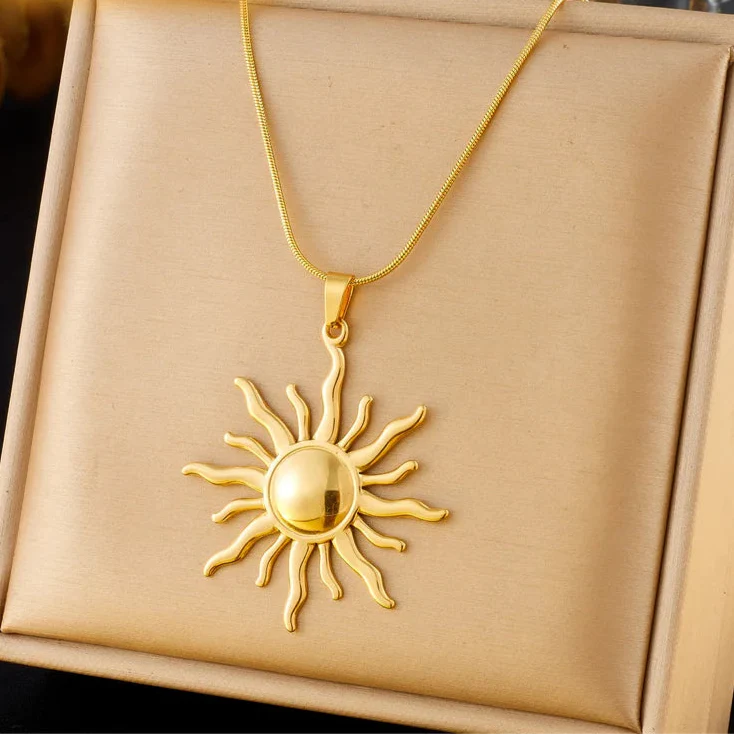 Collier Pendentif Soleil pour Femme