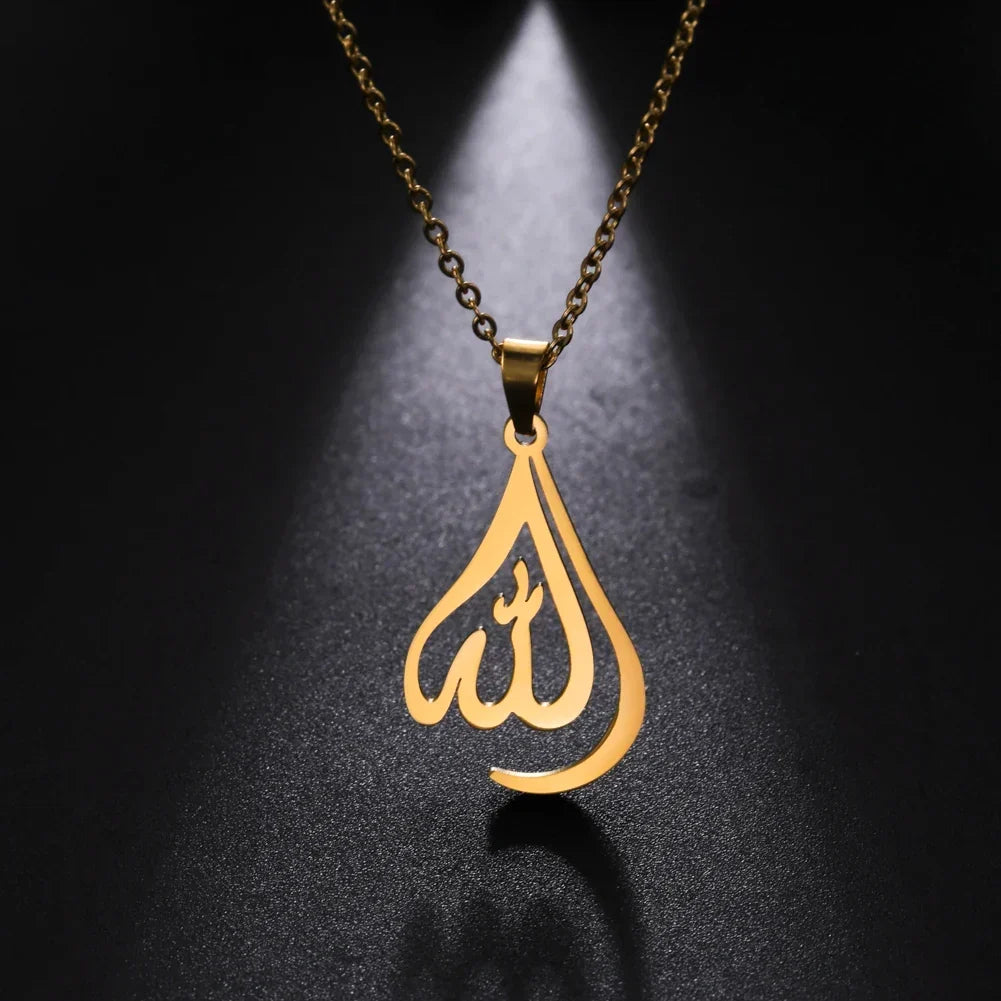 Naszyjnik dla mężczyzny lub kobiety z arabską muzułmańską islamską zawieszką Allah w kolorze złotym