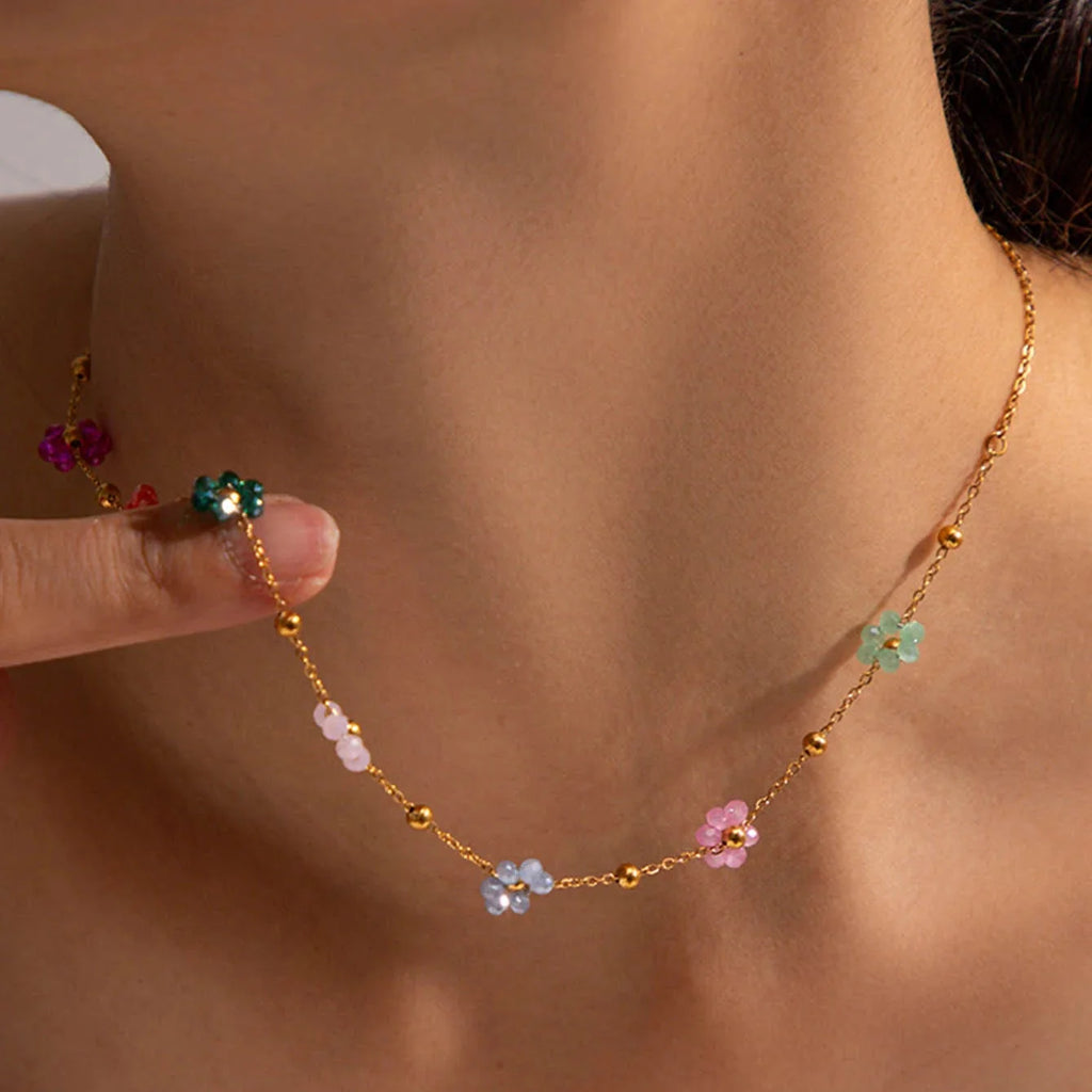 Collier Ras de Cou avec Pendentif Fleurs Colorées