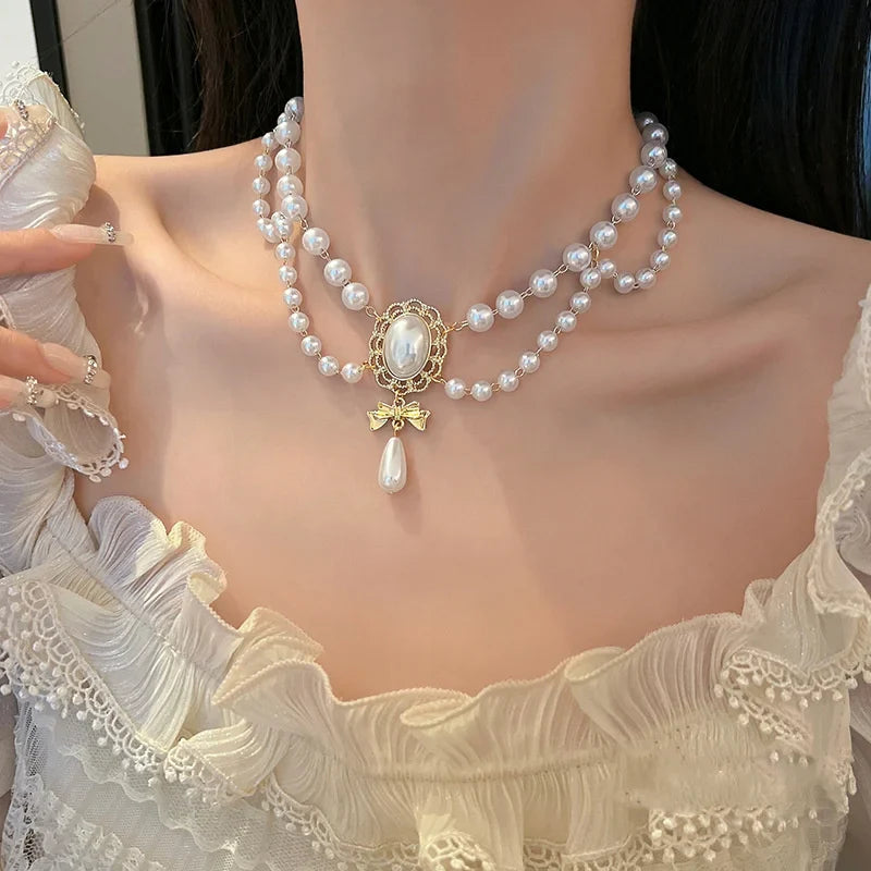 Collier Ras de Cou avec Pendentifs Perles Style Baroque