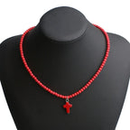 Naszyjnik obroża z wisiorkiem w kształcie krzyża z naturalnym kamieniem dla kobiet czerwony