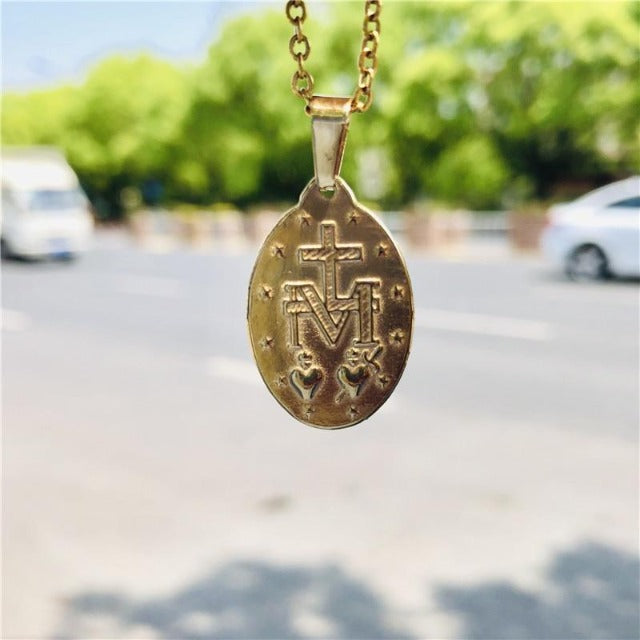 Náhrdelník Panna Marie