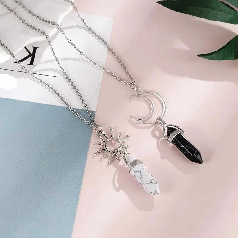 Colliers avec Pendentifs Croissant de Lune et Soleil