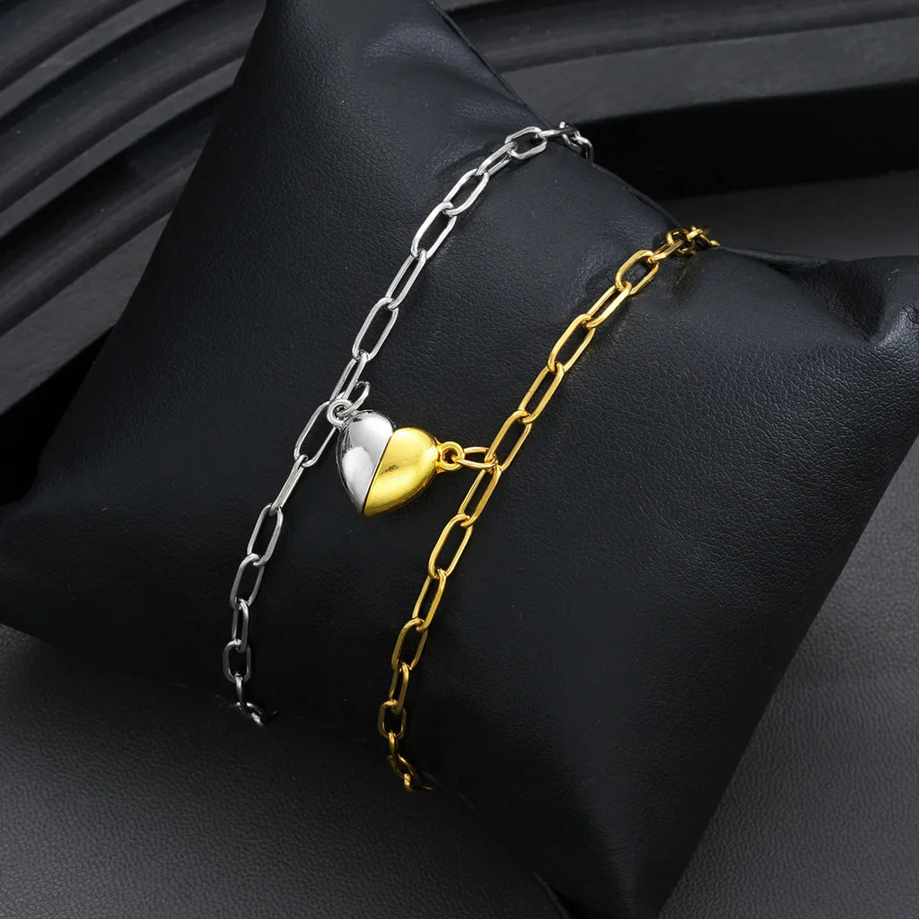 Sada 2 polovičních náramků ve tvaru srdce pro páry