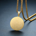 Wisiorek Allah Mężczyzna Kobieta