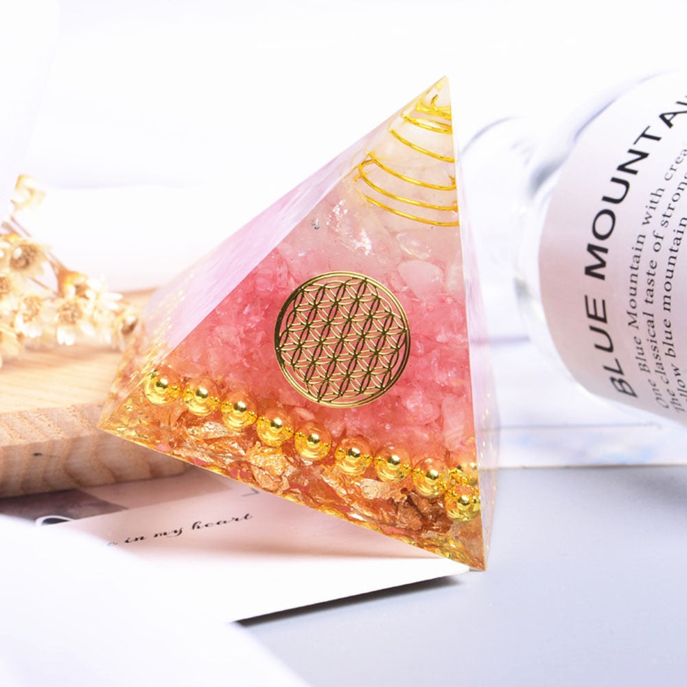 Piramida Orgonit Ochrona i Medytacja różowy kwiat życia